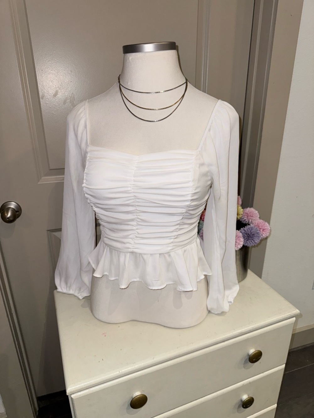🍀 New Vinestar Ruched Peplum Poet Top Medium